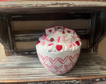 Valentines fake bake/ fake bowl topper/ valentines decor/ faux top/fauxbake/fake valentines/ tier tray /valentines tiered tray