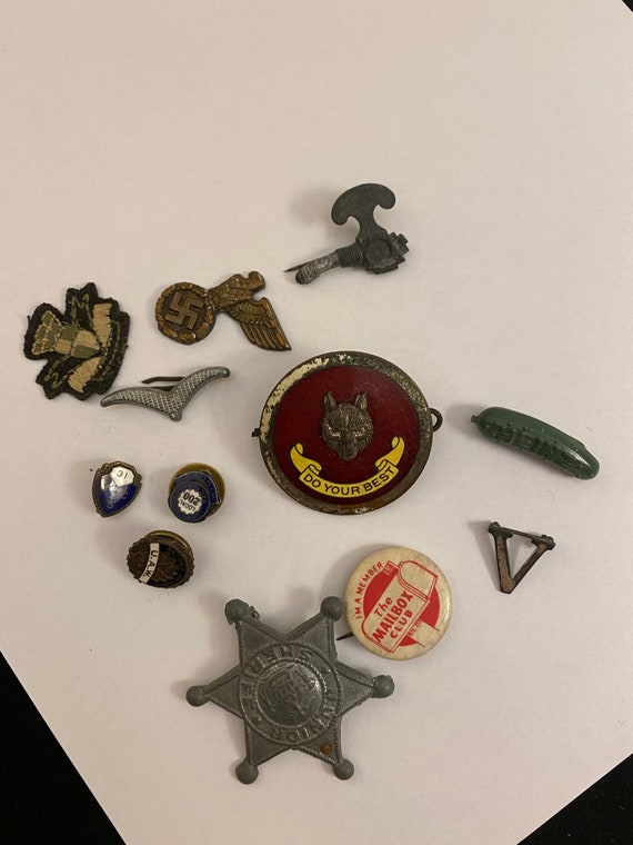 Vintage pin collection from the 30’s-50’s some Ge… - image 1