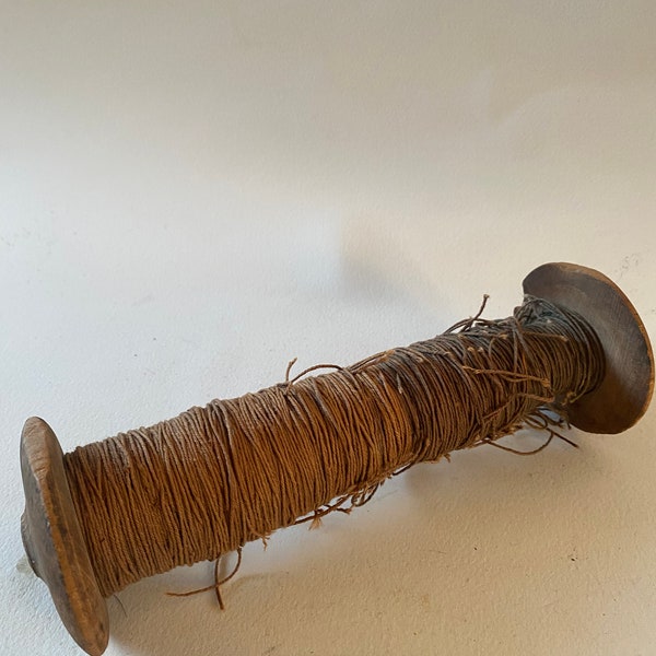 1800’s wood spool with original string / thread