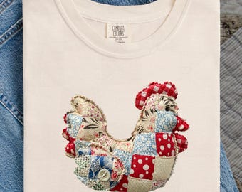 Patchwork Hen Chicken T-shirt | Vintage Quilted Farmhouse Design | Cute Boho Style