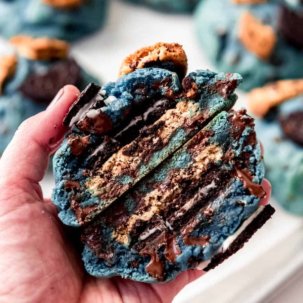 BEST RECIPE Levain Style Soft Blue Cookie Monster Gefülltes Gourmet-Keks-Rezept | Dessert-Rezept | Hausgemachte Kekse | Bäckerei | Weiche Kekse