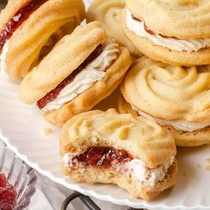 BEST RECIPE Easy Viennese Whirls | Dessert Recipe | Homemade Cookie Recipe | Gourmet Cookie Recipe | Stuffed Cookies | Raspberry Cookie