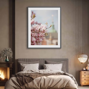 Fotografía de magnolia, cartel de flores rosas, foto delicada de flores de magnolia, estética de impresión digital pastel botánico, arte floral de relajación imagen 4