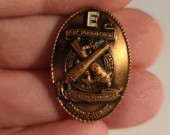 WWII US Navy Worker Pin
