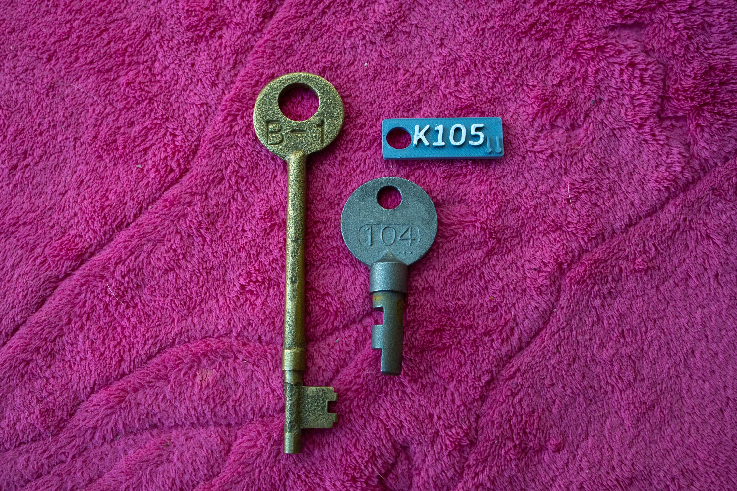 Sargent and Greenleaf 104 Key and KELINE Type Key