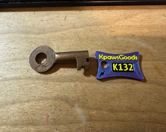 Adlake Type Key - Stamped RR - K132 Tag