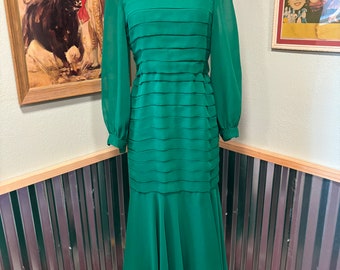 Size small vintage 1980’s Richilene emerald green chiffon maxi dress