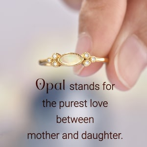 Bague opale ovale assortie The Purest Love, bague en opale mère et fille, bague en argent, bague maman, bague fille, cadeau fête des mères, cadeau pour elle