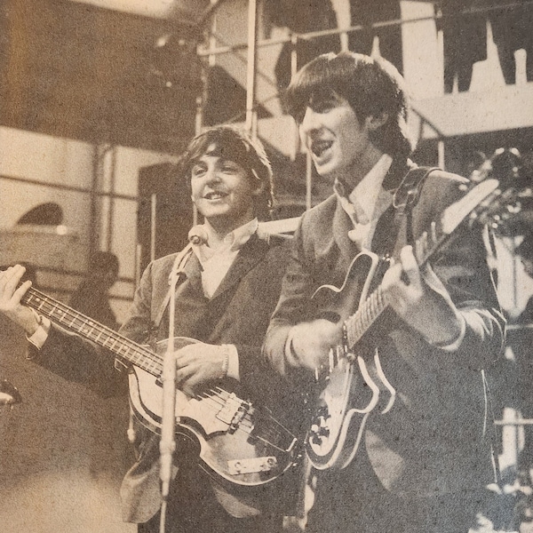 Rare Live Paul and George photo, Circa 1966 from Music Favourites Magazine Vol. 1 No. 1, Beatles Collectors Issue 1977, Fab Four, george