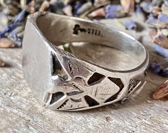 Vintage Bell Trading Post Thunderbird Cast Ring - Sterling Silver