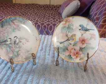2 Franklin Mint Gold Trim 8"Plates