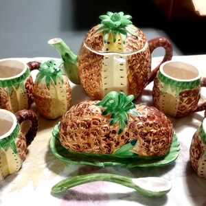 Vintage Pineapple Dish Set.