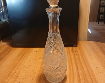 Etched Rose Lead Crystal  Decanter  Diamond Cut, Starburst  Base