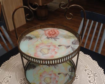 Tracy Porter 2 Tier Rosey Opal Serveware with Metal Framed Tray