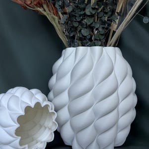 Off-White NODO Vase | Modern & Minimalist for Dried Flowers | Chic Home Decor
