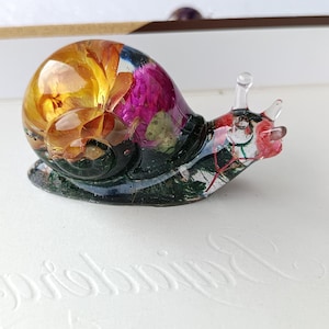 Resin Snail Figurine | Flower in resin | Moss in resin | Floral Decor | Nature Terrarium | Snail Decor Statue | Garden lover gift