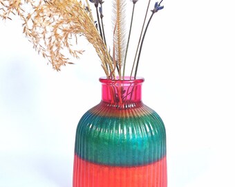Colorful Resin Oval Vase – Handmade Bright Home Decor – Small Decorative Vase for Dried Flowers – Unique Gift for Her – Modern Desk Decor