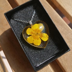Pressed Buttercup flower necklace, Real yellow wildflower resin necklace, Botanic resin necklace, Heart shape floral necklace