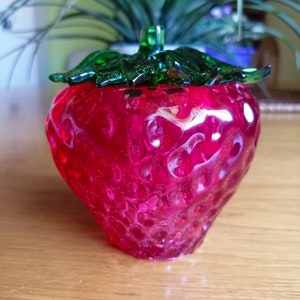 Strawberry resin jar, Strawberry storage box, Strawberry jar with lid, Resin strawberry, Strawberry jar container, Kawaii fruit decor