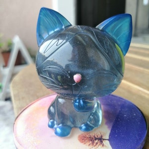 Resin cat figurine, Grey cat statue, Cat home decor, Kitten decor, Cat lover gift, Cute cat figurine, Animal decor statue, Cat paperweigh