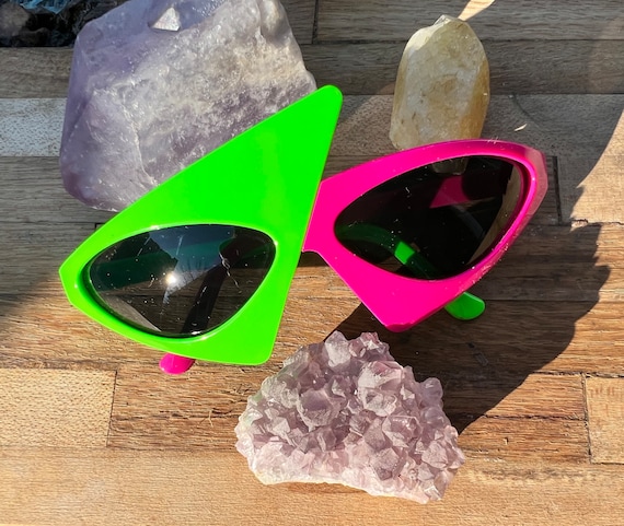 Green pink sunglasses hotsell