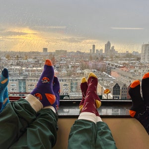 Stylische Hystero-Socken: Bequeme & farbenfrohe Schuhe für medizinische Berufe Fallen Sie heraus in der Gynäkologie-Abteilung Bild 5
