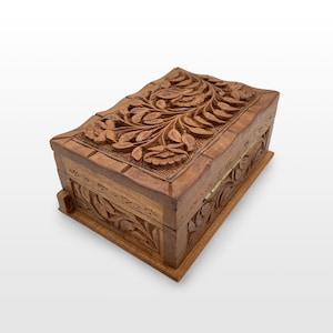 Caja de joyería de madera Caja de regalo grabada personalizada Caja de madera tallada a mano Caja de recuerdo de madera rústica Regalo para ella Regalo de aniversario para mujeres