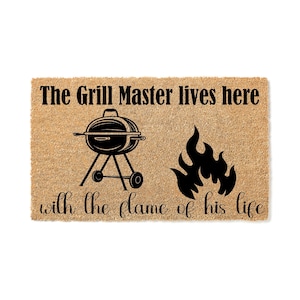 Doormat |Grill Master Lives Here - Man Cave Decor - Gift for Him - Dad Gift - Christmas Gift for Grandpa - Welcome Mat - BBQ Decor 3494**