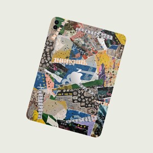 Könnte beinhalten: Eine bunte Collage aus zerrissenem Papier und Stoffresten mit einem blau-weißen Apple-Logo in der Mitte. Der Hintergrund ist eine Mischung aus Gelb, Grün, Blau und Schwarz.