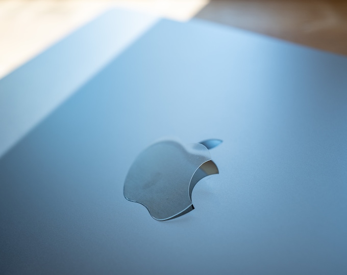 Transparent MacBook Logo Sticker | Apple Logo Transparent Protective Film | Invisible Protection for MacBook Pro and MacBook Air Logo