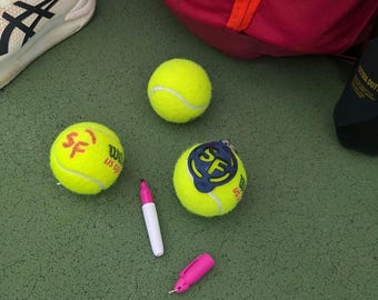 使用状況表示付きパーソナライズテニスボールステンシル