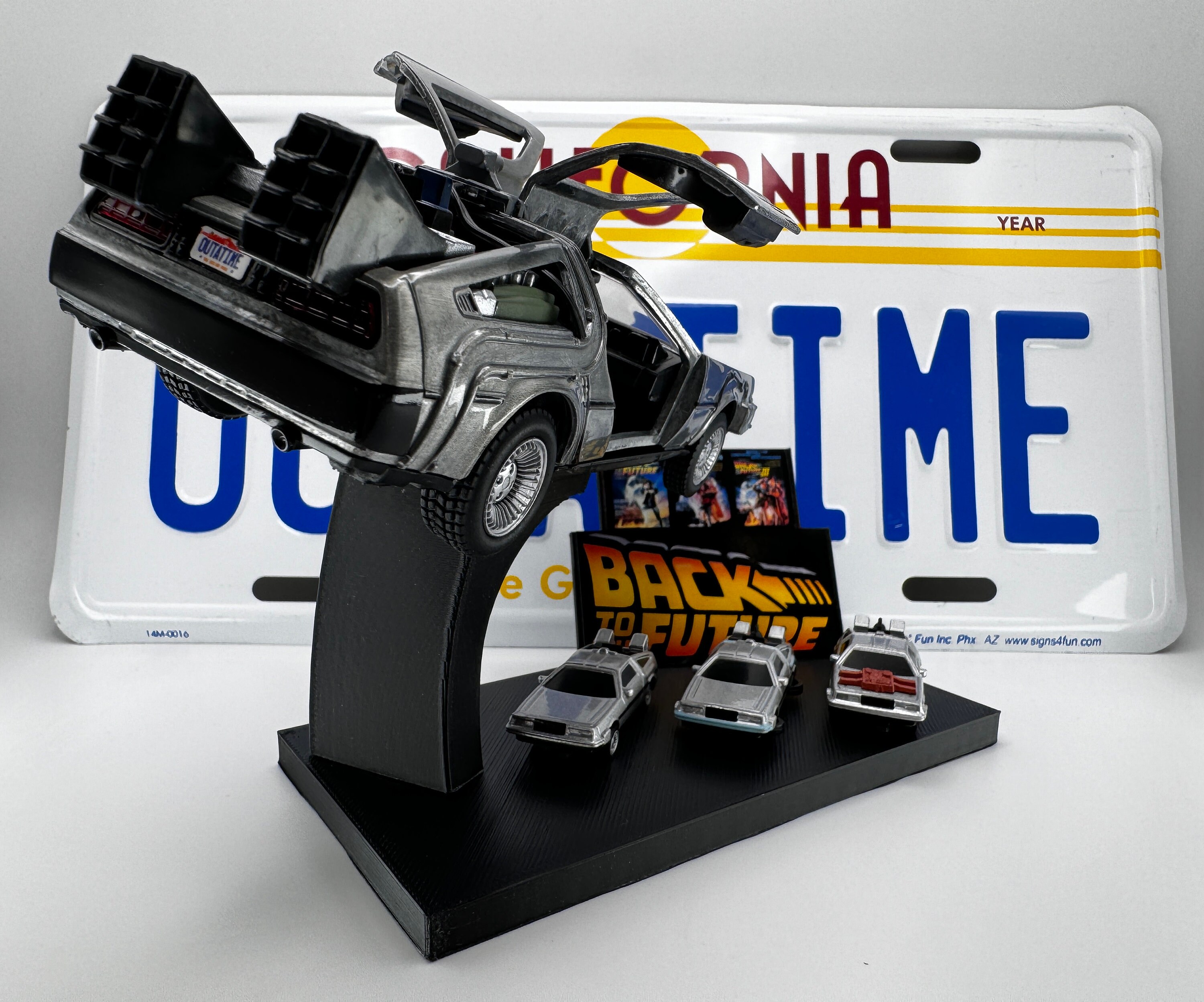 Back To The Future Diorama Car Display Memorabilia Novelty 3D Printed Stand Diecast Cars DMC-12 Delorean OUTATIME Marty McFly Doc 1/32 1/87