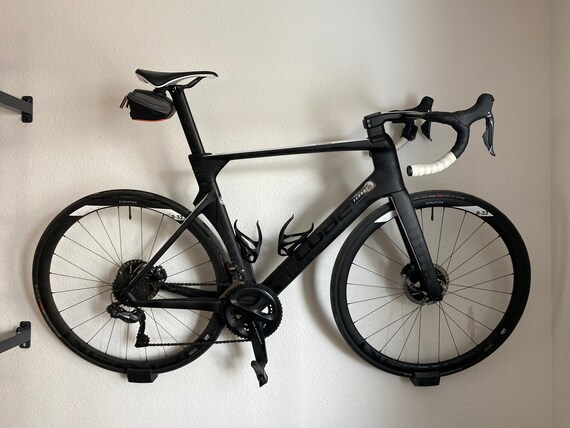 Wall mount for carbon road bike sale
