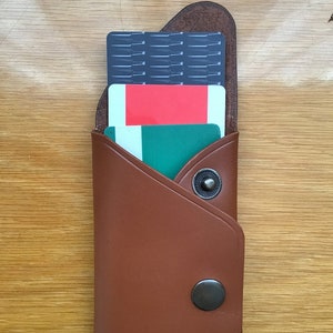 Handgefertigter minimalistischer Kartenhalter & Geldbörse aus veganem Leder - Umweltfreundliches Business Brieftasche Geschenk.