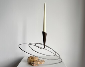 Vintage Contemporary Spiral Metal Candlestick Holder: Minimalist Home Decor