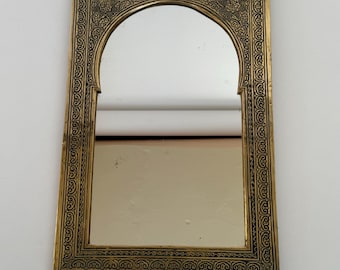 Vintage Marokkaanse handgemaakte messing wandspiegel jaren 70, woondecoratie uit het midden van de eeuw