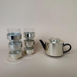 Set med 6 kaffekoppar i glas, modern stil, aluminiumhållare, svart tekanna
