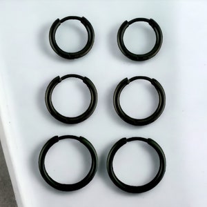 Schwarze dünne Hoop-Ohrring chirurgischem Edelstahl Huggies 'Creolen