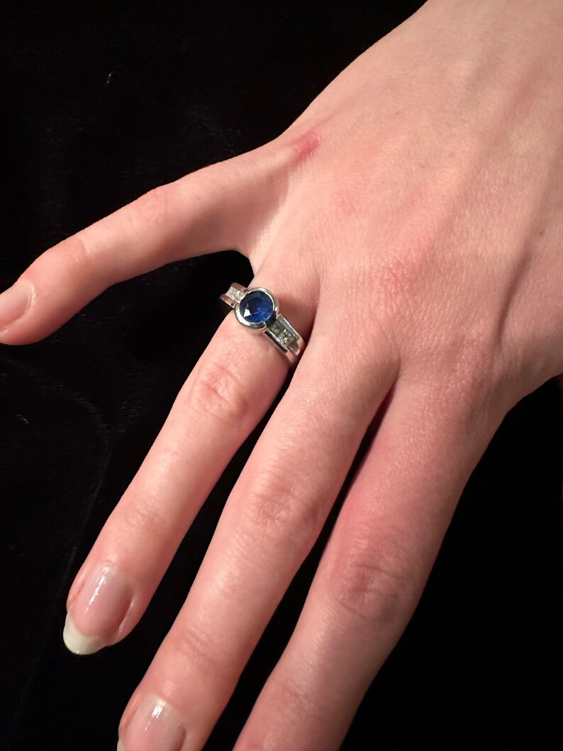 Gorgeous Sapphire and Diamond Ring image 7