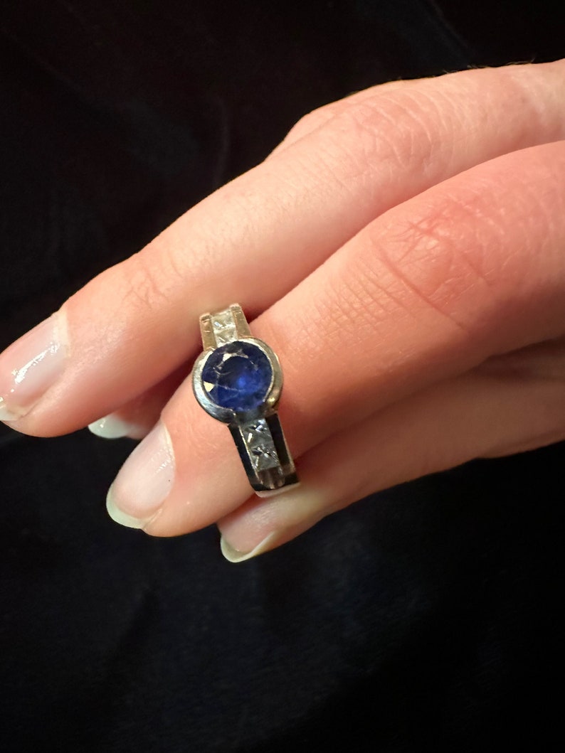 Gorgeous Sapphire and Diamond Ring image 1