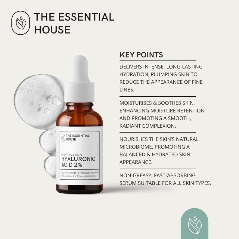 Puede incluir: Una botella de vidrio marr&oacute;n de suero hidratante de &aacute;cido hialur&oacute;nico al 2% con un cuentagotas blanco. La etiqueta dice "The Essential House". La imagen incluye puntos clave sobre el producto, como hidrataci&oacute;n intensa y relleno de la piel.