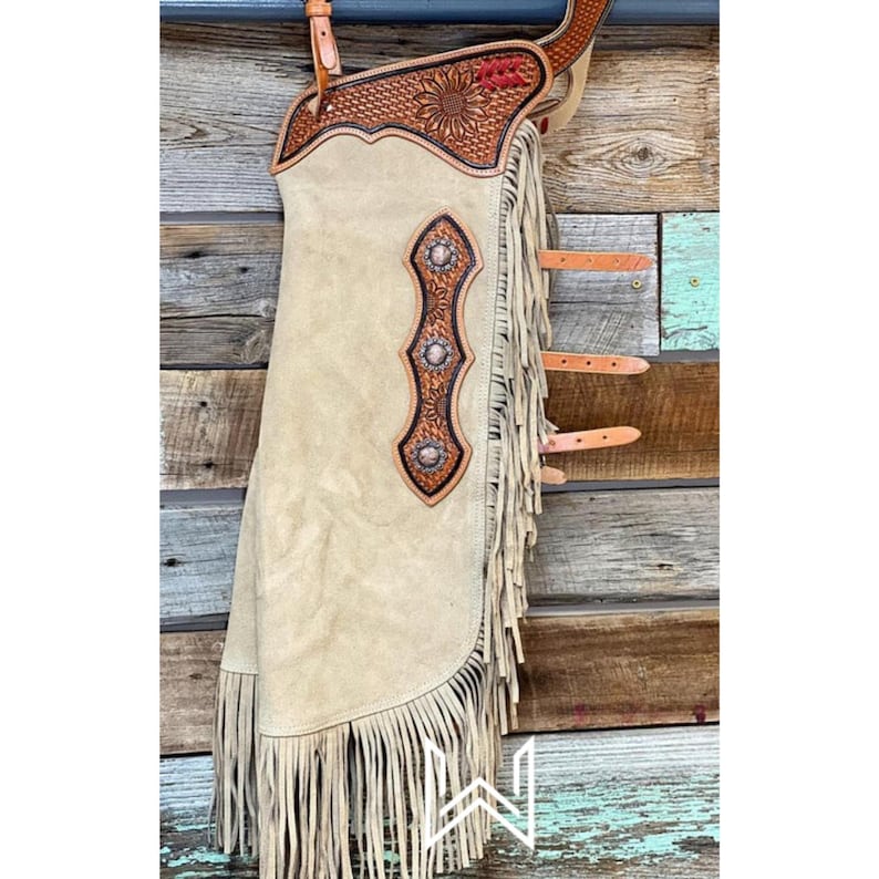 Beige Suede Leather Chinks – Handmade for Western riding, ranch work, and rodeos. 6-Inch Long Fringes – Classic cowboy-style fringes for an authentic Western look.