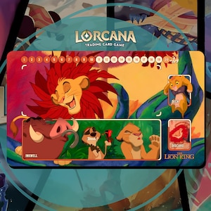 Tapete de jogo Lorcana TCG - O Rei Leão - Simba Future King - 24" x 14" polegadas (600 x 350 mm) - Jogo de cartas colecionáveis