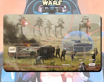 Puede incluir: Un tapete de juego de Star Wars Unlimited con un fondo beige que representa una escena de batalla entre las fuerzas rebeldes e imperiales. El tapete tiene secciones para los contadores de iniciativa, los recursos, la baraja, la pila de descarte y un logotipo de Star Wars Unlimited.