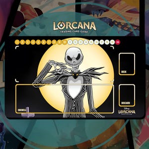 Tapete de jogo Lorcana TCG - Jack, O Estranho Mundo de Jack - 24" x 14" polegadas (600 x 350 mm) - Jogo de cartas colecionáveis