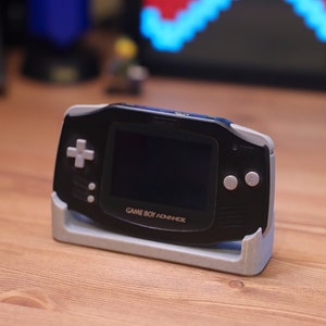 Stylowy stojak na Game Boy Advance, stojak na GameBoy Advance, wyświetlacz GBA, uchwyt na konsolę Game Boy Advance