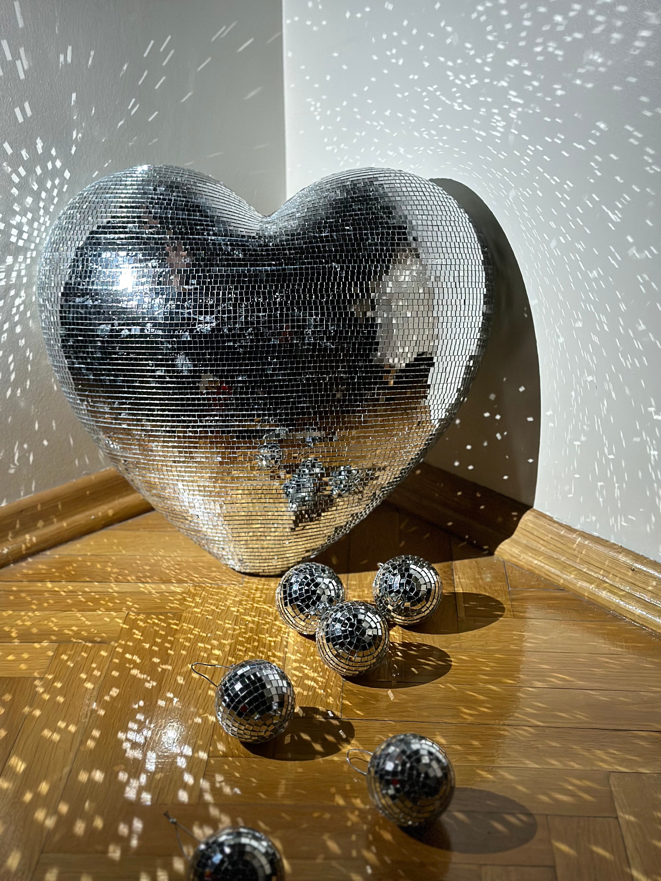 Large Disco Heart: Mirror Ball Decor (15.8/40cm) Silver, Gold, Rose Gold