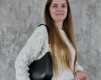 Handmade Leather Baguette Bag: Minimalist Zippered Shoulder Bag