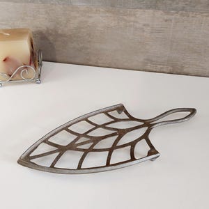 aluminium strijkijzersteun, vintage onderzetter, antieke pannensteun, antieke huishoudelijke gebruiksvoorwerpen, vintage decoratie,