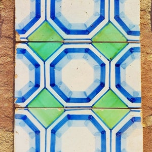 Azulejos de cerámica antiguos. 1920. Azulejos vintage. Decoración rústica. Decoración hogar. Azulejos pintados a mano. Artesanía cerámica